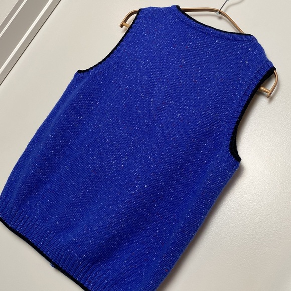 Embroidered Sweater Vest Women SZ M Blue Jays Birds Snowflakes Sparkle - Picture 9 of 15